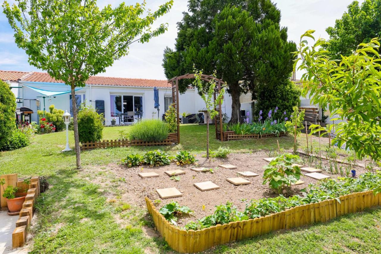 Villa "Logis Debussy"- Saintes Exterior foto